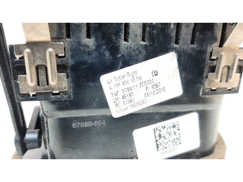 Recambio de aireador derecho para mercedes-benz clase m (w166) ml 250 bluetec (166.004) referencia OEM IAM A1668300254  