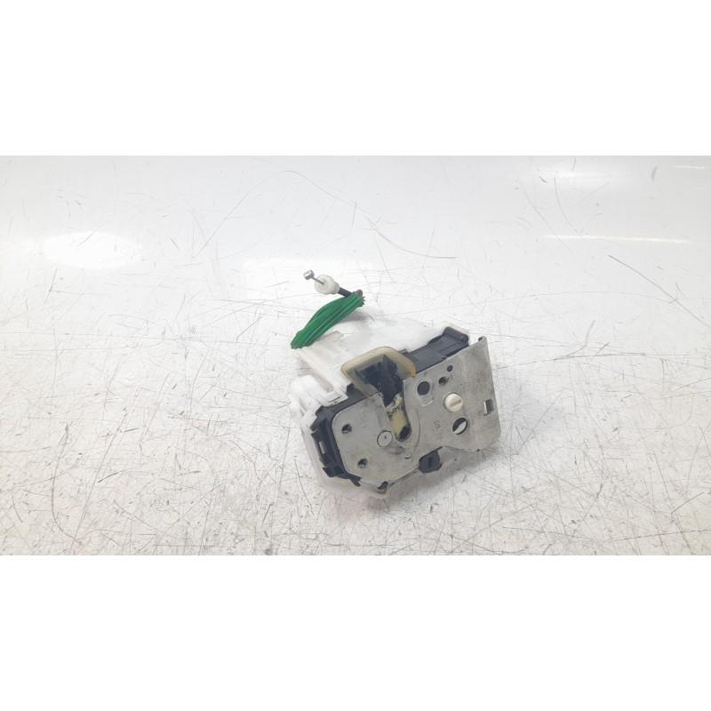 Recambio de cerradura puerta trasera izquierda para fiat tipo ii (356) sedan 1.6 jtdm 16v referencia OEM IAM 519834810  
