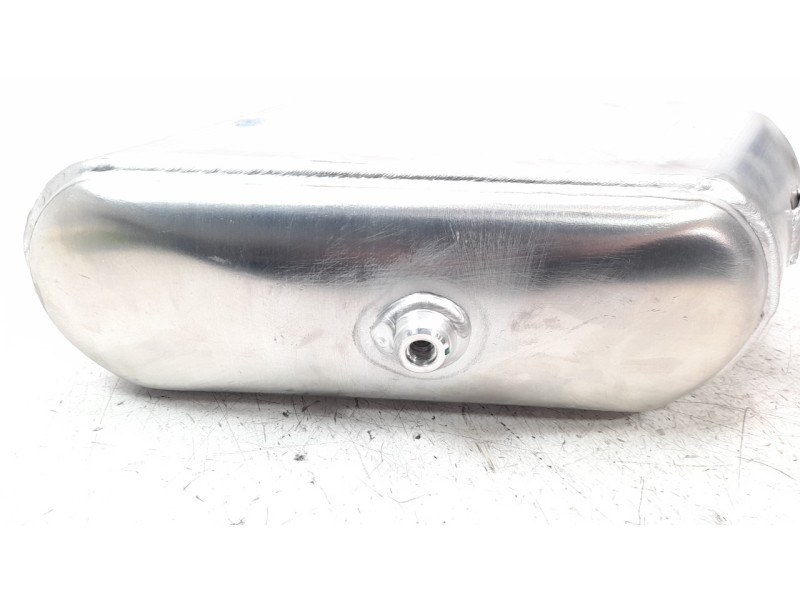 Recambio de acumulador central amortiguacion para audi q7 4mg referencia OEM IAM 4M0616204F  