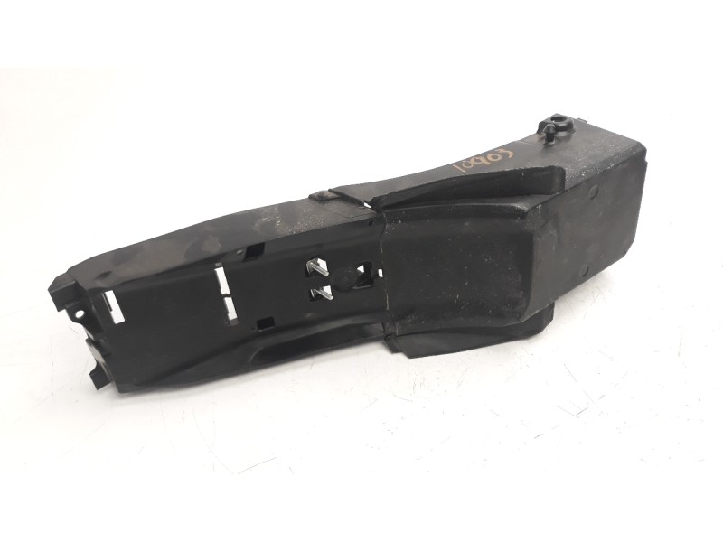 Recambio de moldura para yamaha mt-07 referencia OEM IAM BAT8212B00  