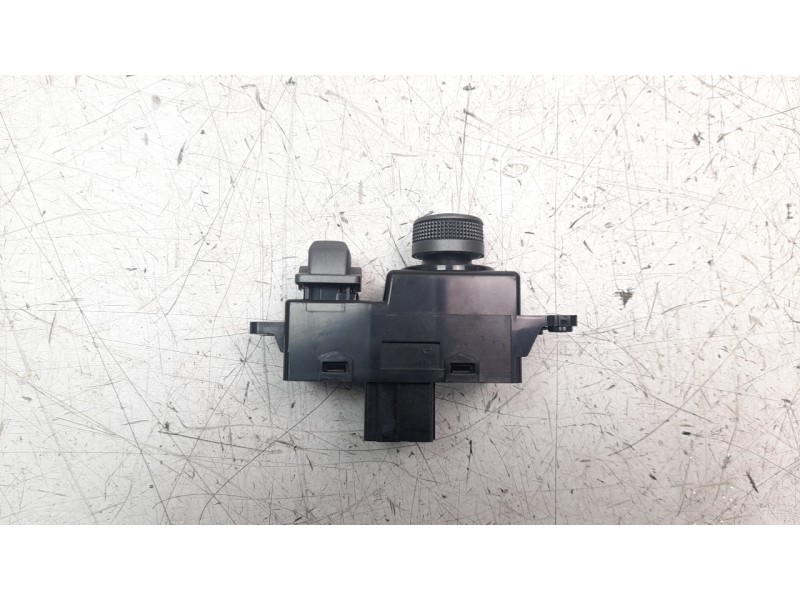 Recambio de mando retrovisor para ssangyong rexton limited 4x4 referencia OEM IAM 29913975  