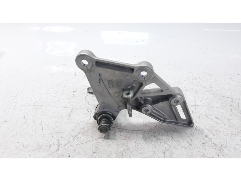Recambio de estribo para honda cb 650r referencia OEM IAM 50600MKND50  