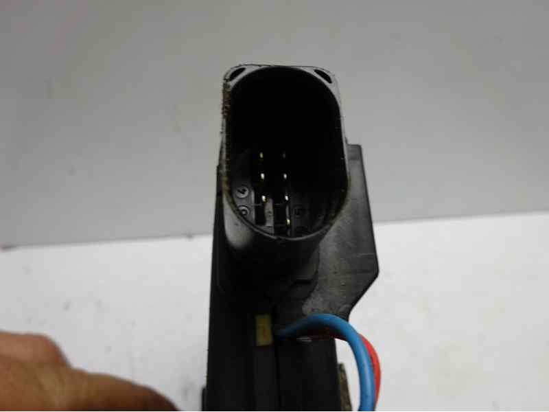 Recambio de cerradura puerta trasera derecha para audi a6 berlina (4b2) 2.5 tdi quattro referencia OEM IAM   