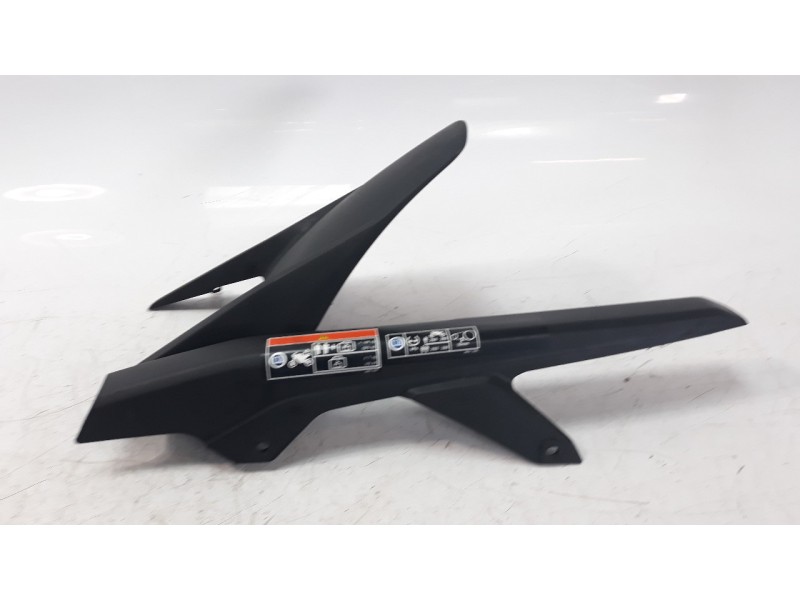 Recambio de guardabarros trasero para honda cb 650r referencia OEM IAM 80103MKND50  