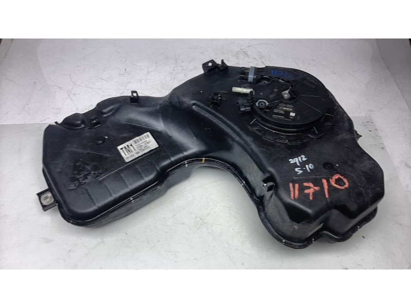 Recambio de deposito adblue para hyundai santa fe 2.2 crdi cat referencia OEM IAM 31500S1900  