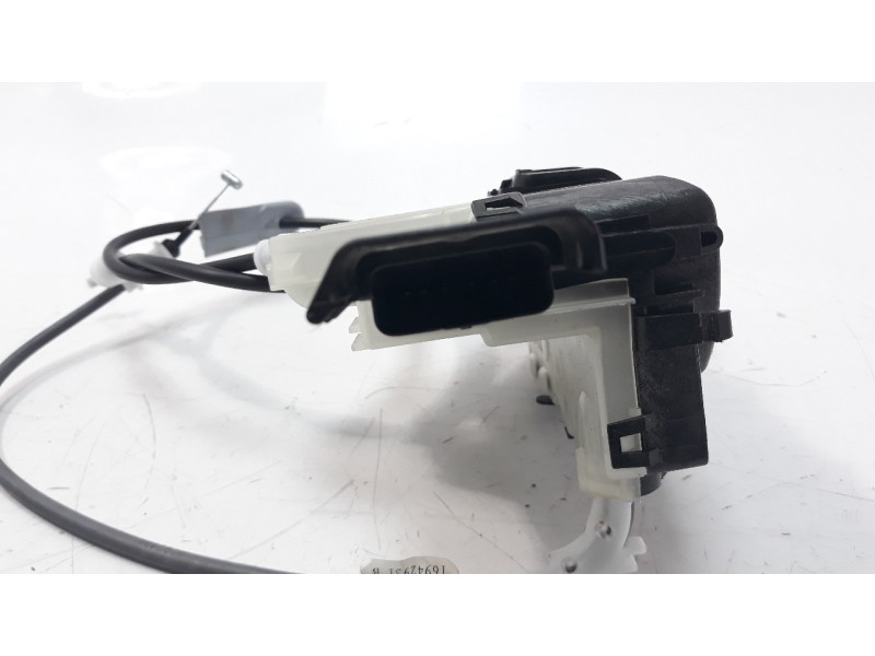 Recambio de cerradura puerta delantera derecha para citroen c3 1.5 blue-hdi fap referencia OEM IAM 16942937  