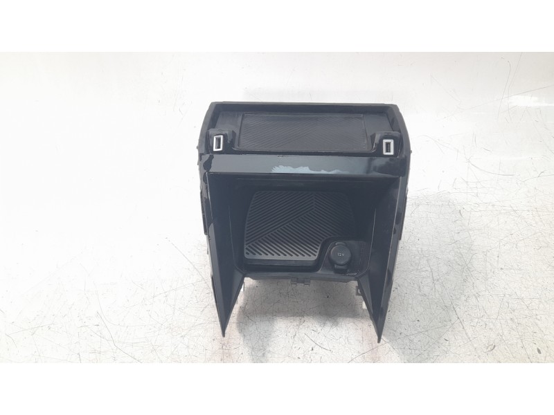 Recambio de consola central para citroen c4 berlina e-feel referencia OEM IAM 9848088180  
