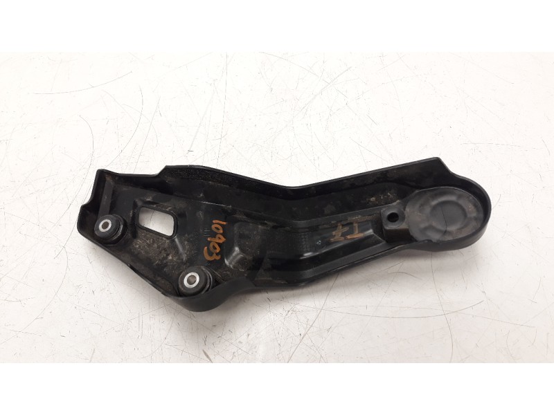 Recambio de moldura para yamaha mt-07 referencia OEM IAM BAT27453  
