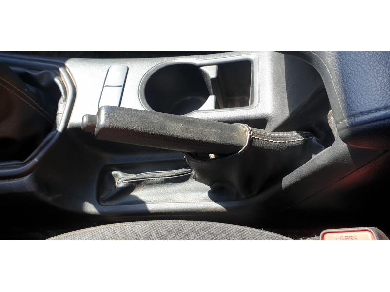 Recambio de palanca freno para toyota hilux vii 2.4 d referencia OEM IAM 462010K210C0  