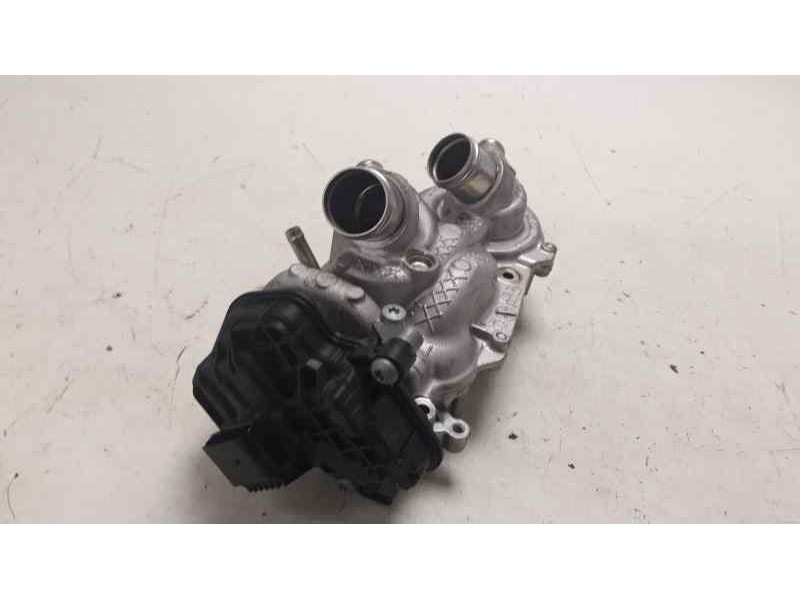 Recambio de bomba aceite para volkswagen t-roc sport referencia OEM IAM 05E121117D 04E907593 