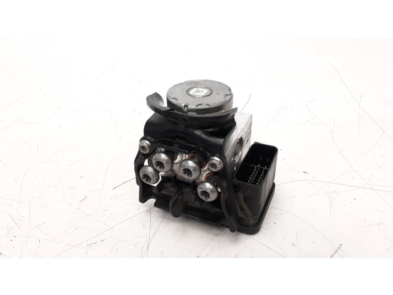 Recambio de abs para bmw c 400 referencia OEM IAM 8394844  