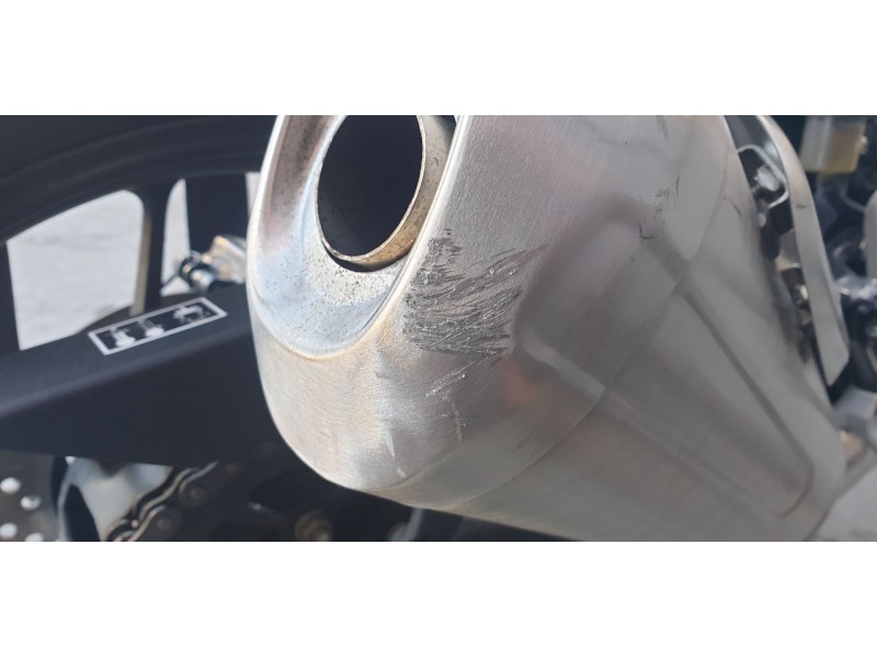 Recambio de silenciador trasero para triumph speed 400 referencia OEM IAM TA591108  