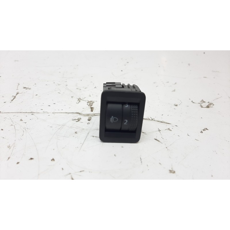 Recambio de interruptor para volkswagen golf vii lim. 1.6 16v tdi dpf referencia OEM IAM 5G0941333B  