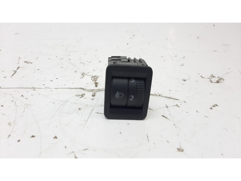 Recambio de interruptor para volkswagen golf vii lim. 1.6 16v tdi dpf referencia OEM IAM 5G0941333B  