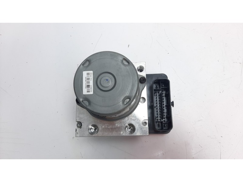 Recambio de abs para kia stonic (ybcuv) 1.2 cat referencia OEM IAM 58920H8260  