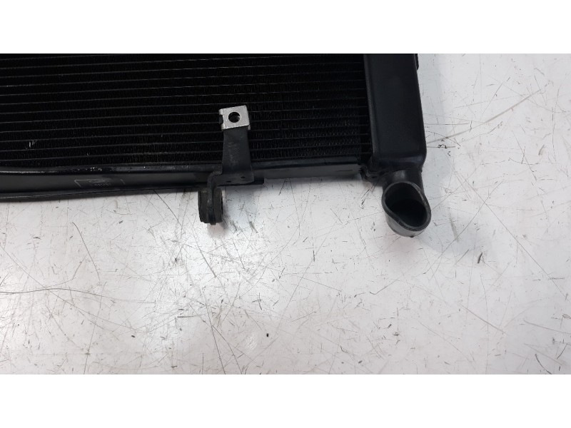 Recambio de radiador agua para honda cb 650r referencia OEM IAM 19010MKND51  