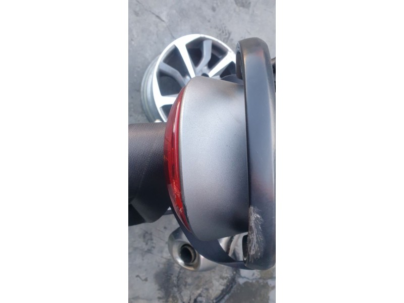 Recambio de moldura para triumph speed 400 referencia OEM IAM   