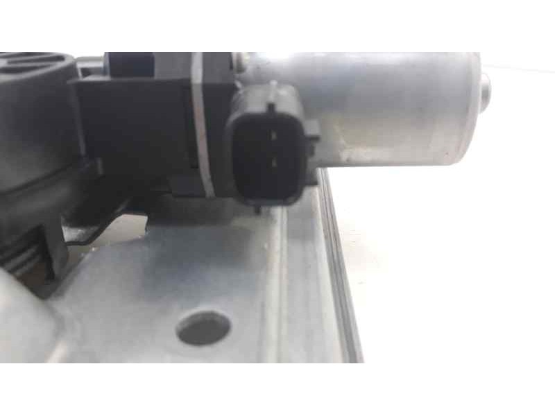 Recambio de elevalunas delantero derecho para renault clio iv referencia OEM IAM 807205569R 106199615 115624