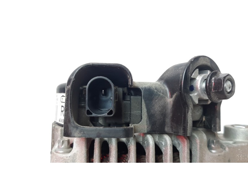 Recambio de alternador para kia stonic (ybcuv) 1.2 cat referencia OEM IAM 373002A900 ALF390123HQ 