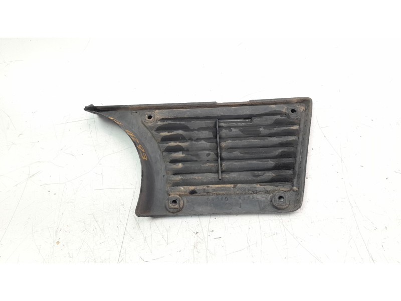 Recambio de moldura para nissan patrol (k/w260) largo ta referencia OEM IAM 75813G9600  