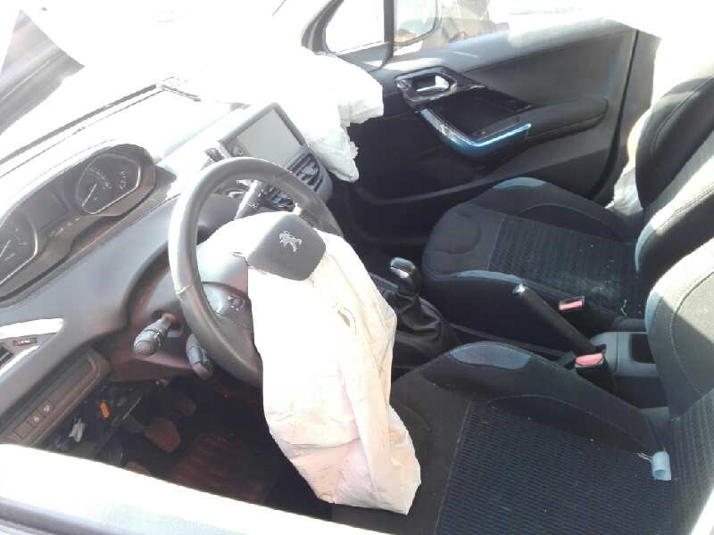 peugeot 208 del año 2013