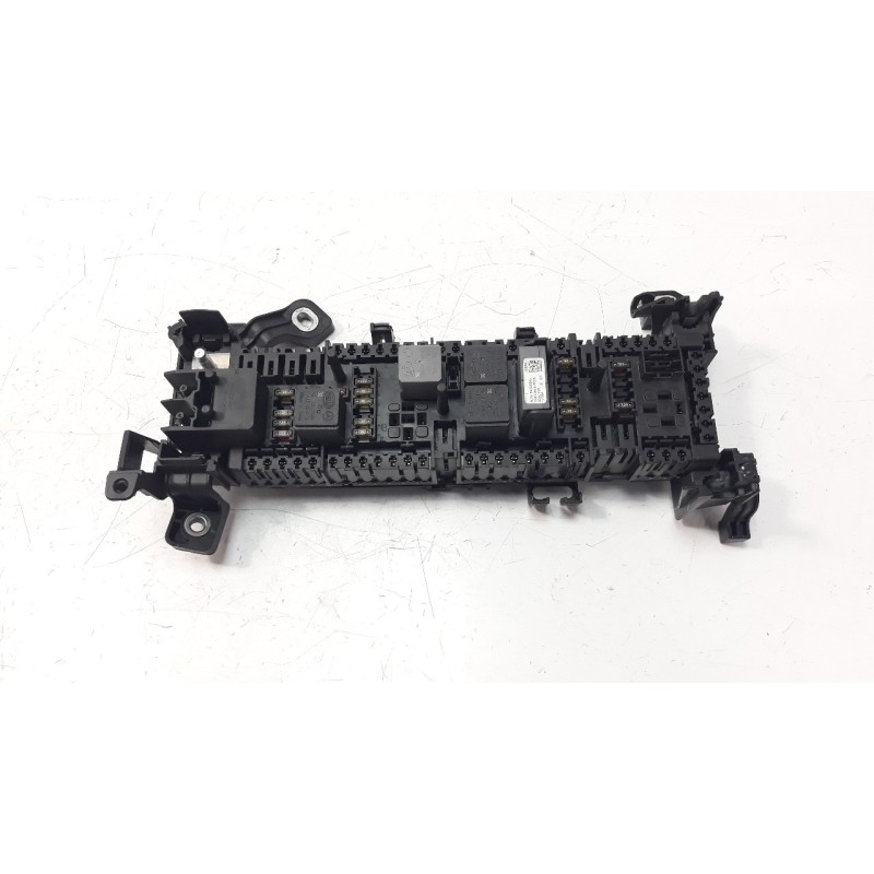 Recambio de caja reles / fusibles para mercedes-benz clase cla (w117) cla 180 (117.342) referencia OEM IAM A2465402714  