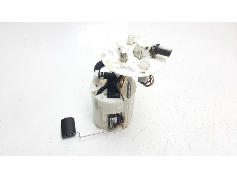 Recambio de bomba combustible para kia stonic (ybcuv) 1.2 cat referencia OEM IAM 31110H8900 1001G53700 