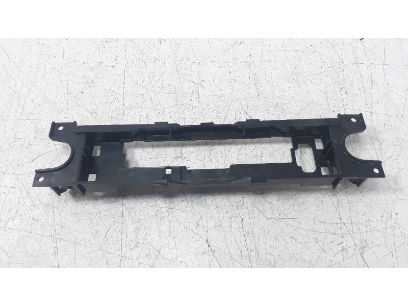 Recambio de moldura para land rover range rover sport 3.0 td v6 cat referencia OEM IAM AH32044A96A  