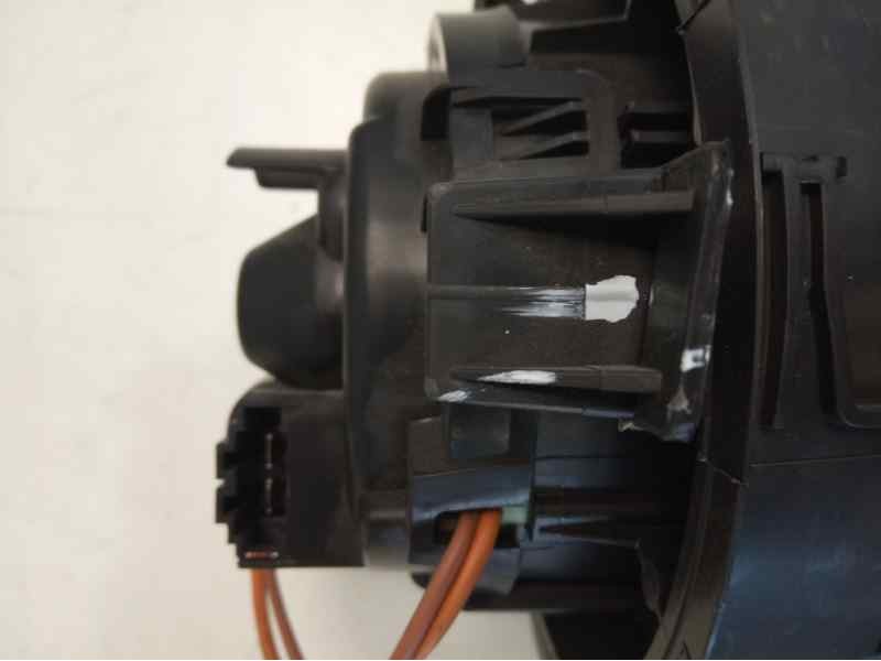 Recambio de ventilador calefaccion para renault clio iv referencia OEM IAM T1029527H  