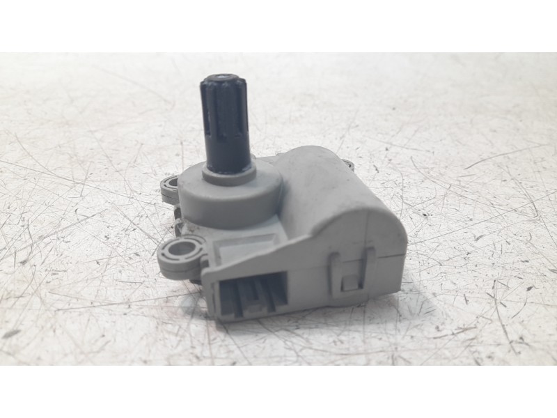 Recambio de motor trampilla calefaccion para hyundai tucson classic blue referencia OEM IAM D267NFFAA01  