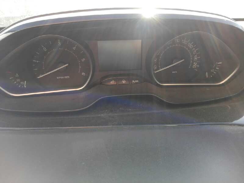 peugeot 208 del año 2013