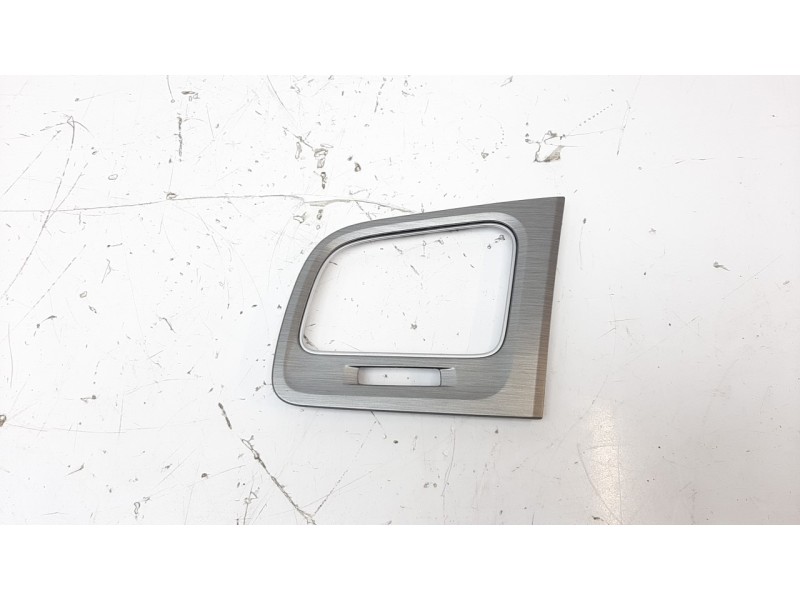 Recambio de moldura para volkswagen golf vii lim. 1.6 16v tdi dpf referencia OEM IAM 5G1819741  