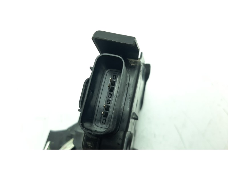 Recambio de cerradura puerta delantera derecha para kia stonic (ybcuv) 1.2 cat referencia OEM IAM 81320H8050  