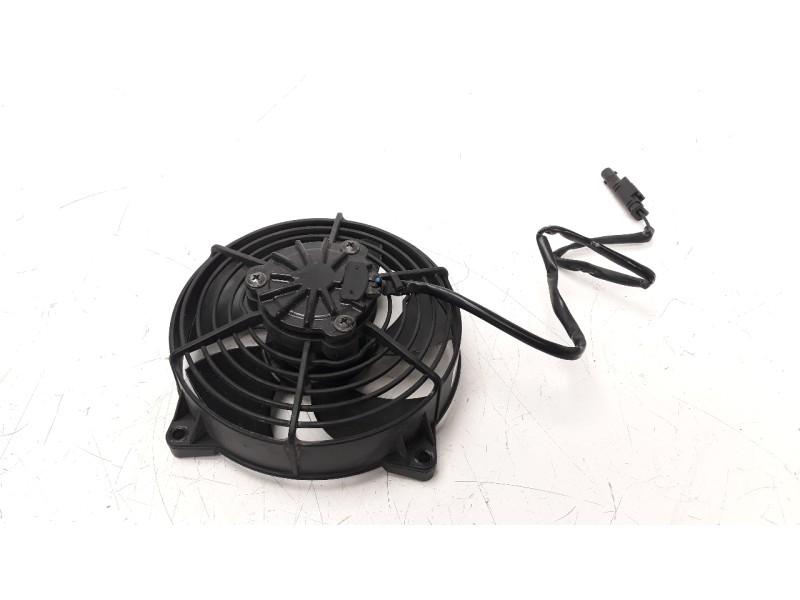 Recambio de electroventilador para bmw c 400 referencia OEM IAM 17428552529 20102004B 8746398
