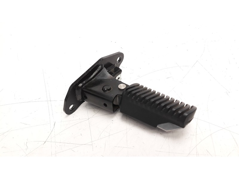 Recambio de estribo para bmw c 400 referencia OEM IAM 46712310403  