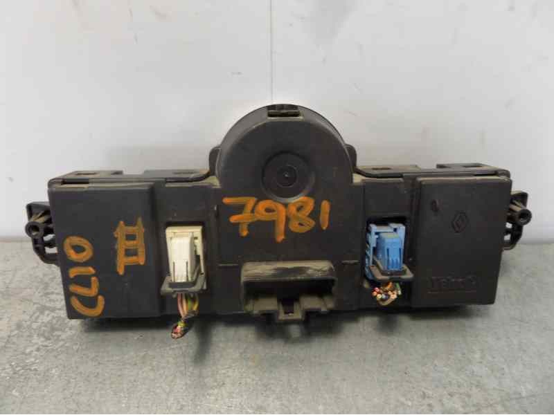 Recambio de mando climatizador para renault clio iii confort dynamique referencia OEM IAM 8200296683  