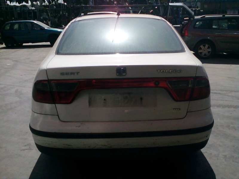 seat toledo (1m2) del año 2000