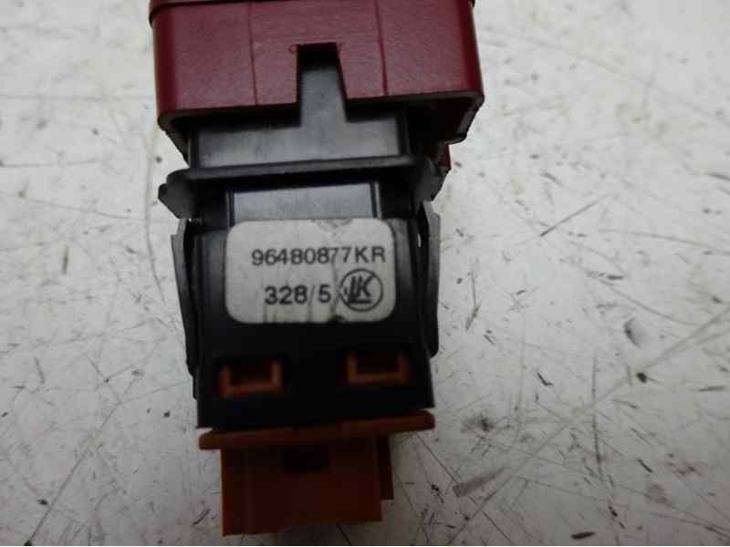 Recambio de warning para citroen c4 berlina sx referencia OEM IAM 96480877KR  