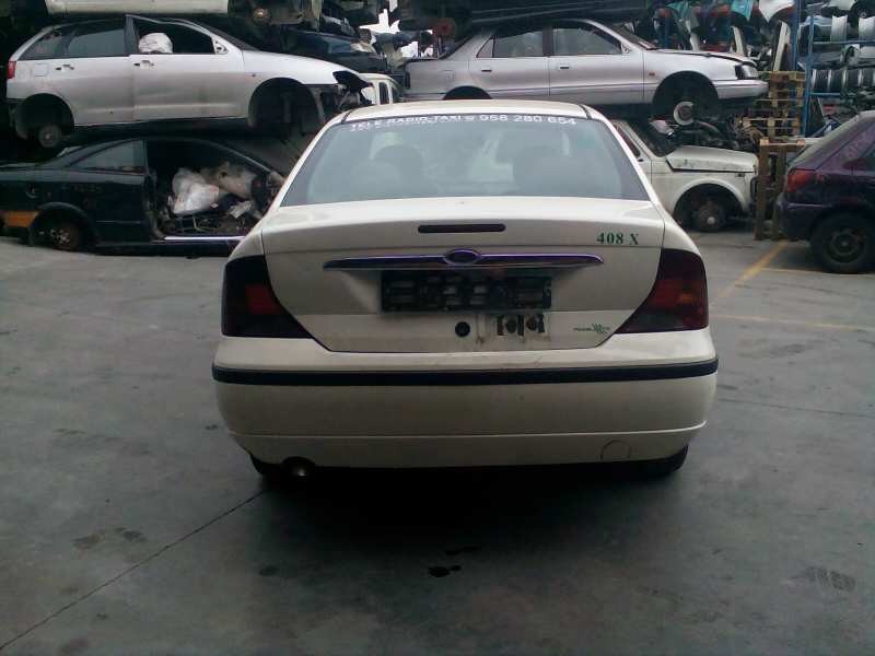 ford focus berlina (cak) del año 2004