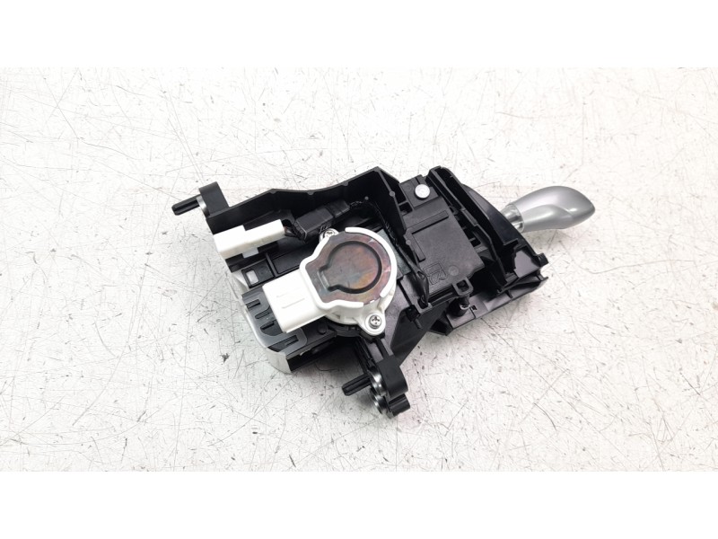 Recambio de palanca cambio para toyota prius+ advance referencia OEM IAM 75G616LHD  