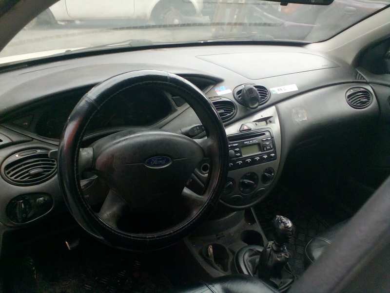 ford focus berlina (cak) del año 2004