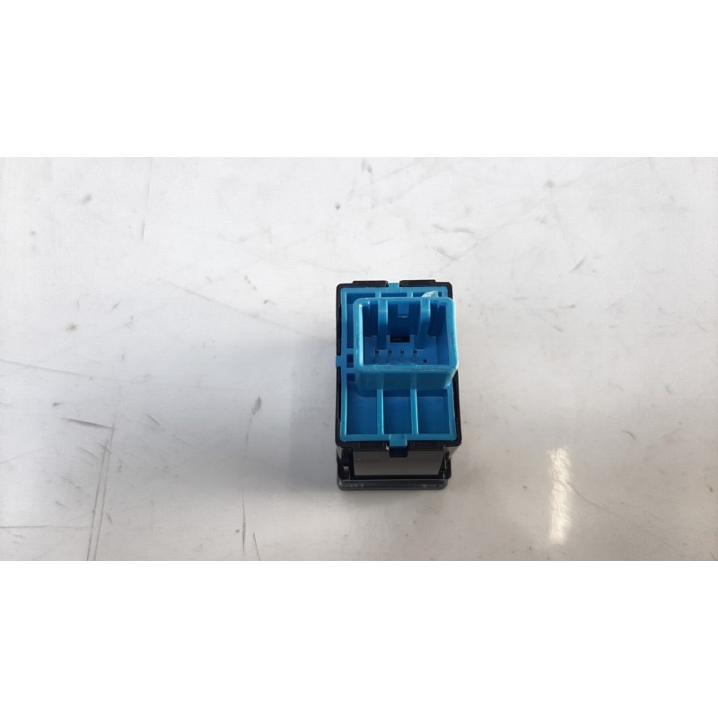 Recambio de interruptor para honda cr-v (rw) 2.0 i-mmd hybrid elegance 2wd referencia OEM IAM M64747  