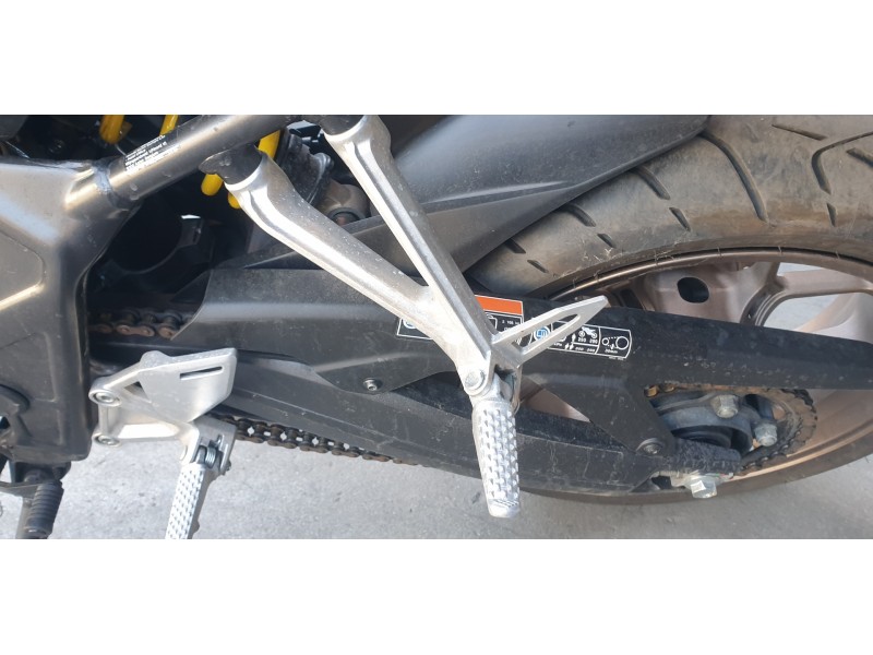 Recambio de estribo para honda cb 650r cb 650r referencia OEM IAM 50760MKND50  