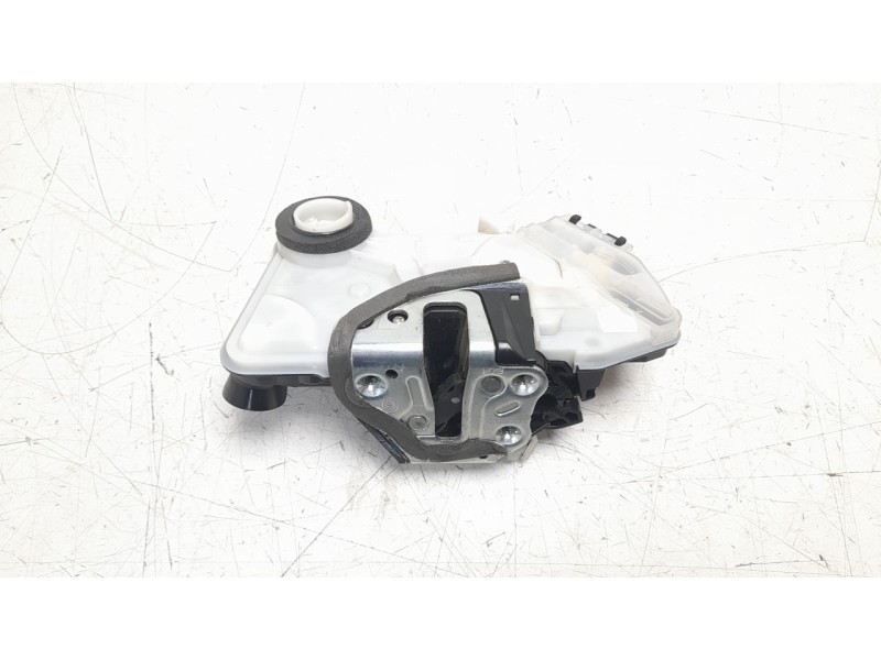 Recambio de cerradura puerta delantera izquierda para toyota prius+ advance referencia OEM IAM 6904053140  