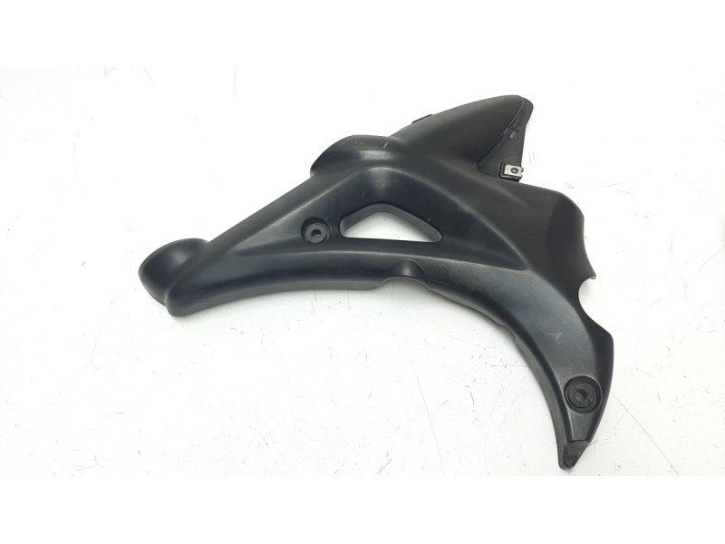 Recambio de moldura para suzuki gladius 650 referencia OEM IAM 477144H  
