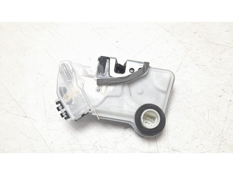 Recambio de cerradura puerta delantera izquierda para toyota prius+ advance referencia OEM IAM 6904053140  