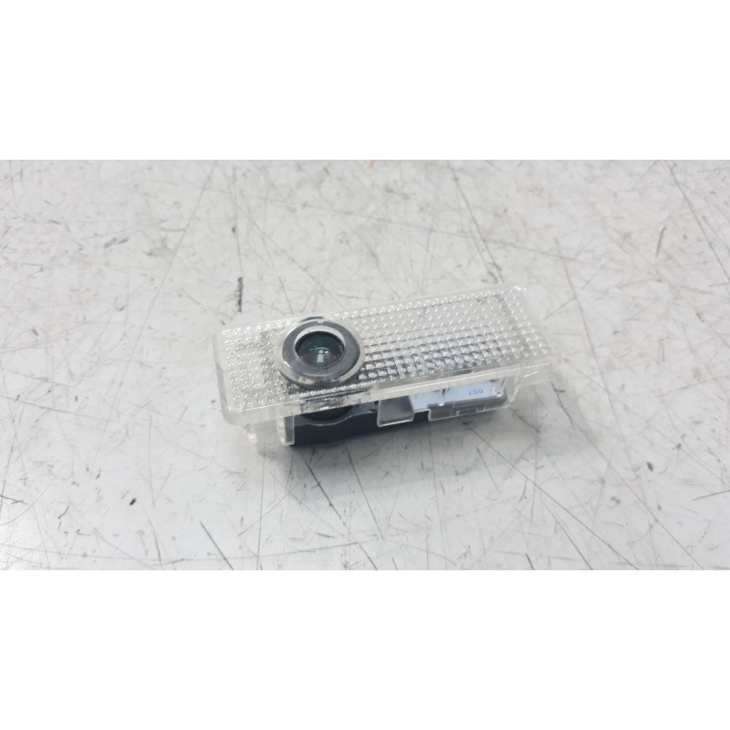 Recambio de luz interior para land rover range rover sport 3.0 td v6 cat referencia OEM IAM XDC000071  