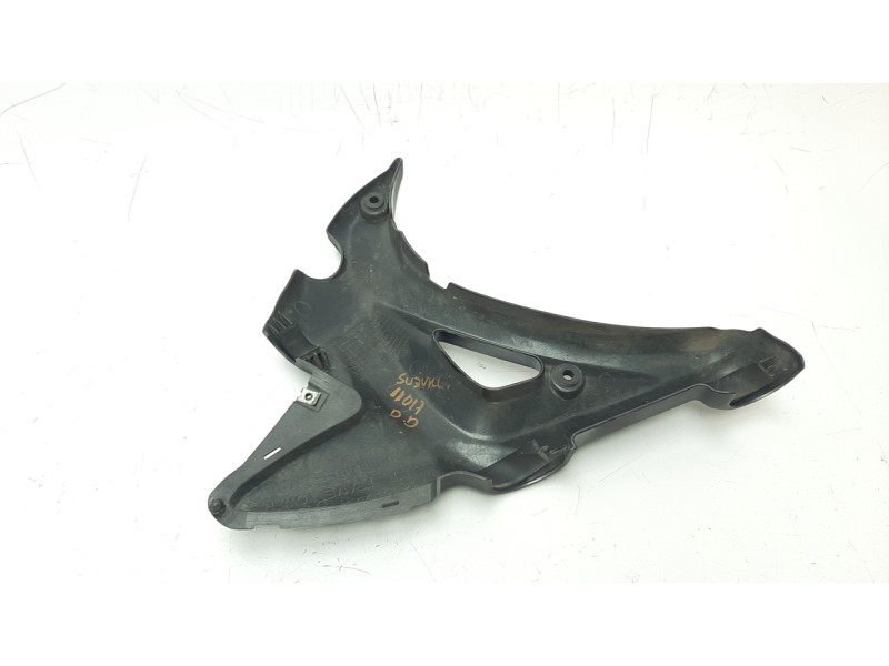 Recambio de moldura para suzuki gladius 650 referencia OEM IAM 4761144H  