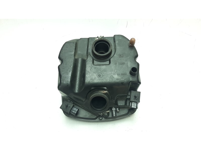 Recambio de filtro aire para suzuki gladius 650 referencia OEM IAM 1370044H0  