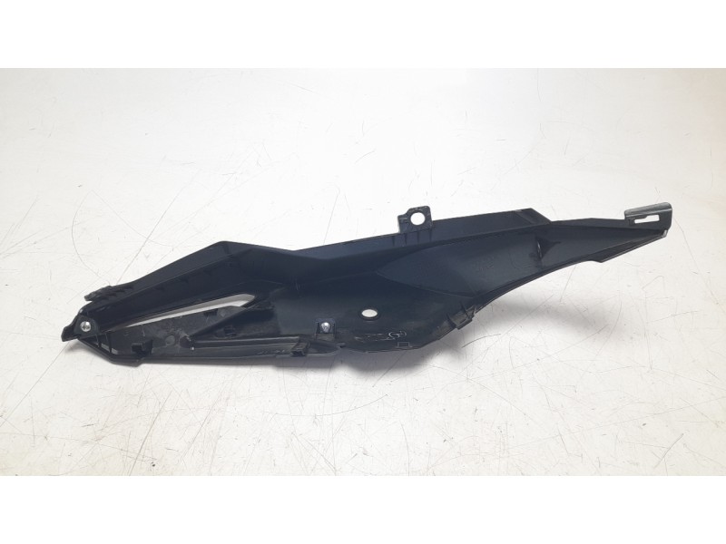 Recambio de moldura para honda cb 650r cb 650r referencia OEM IAM 77241MKYD500  